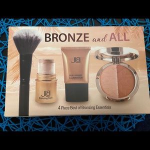 Brand new make up set